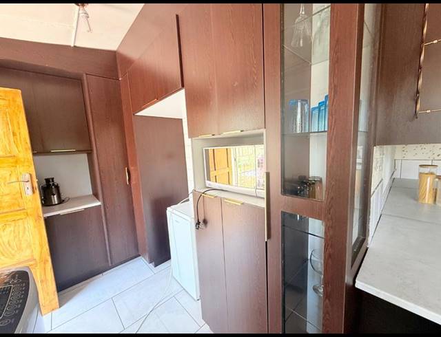 4 BEDROOM HOUSE FOR SALE IN VANDERBIJLPARK CE 2